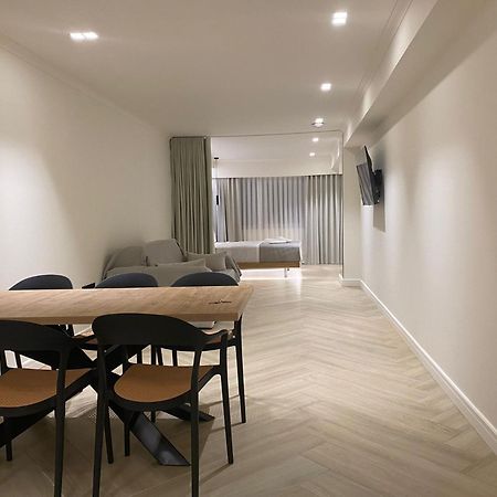 Апарт готель Triple A - Near Ermou Shopping Street - Family Hospitality - Free Parking! Афіни Екстер'єр фото