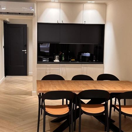 Апарт готель Triple A - Near Ermou Shopping Street - Family Hospitality - Free Parking! Афіни Екстер'єр фото
